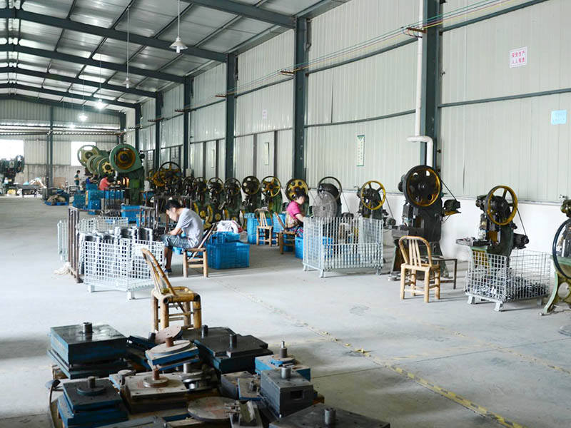 開一家五金加工廠需要哪些設備?